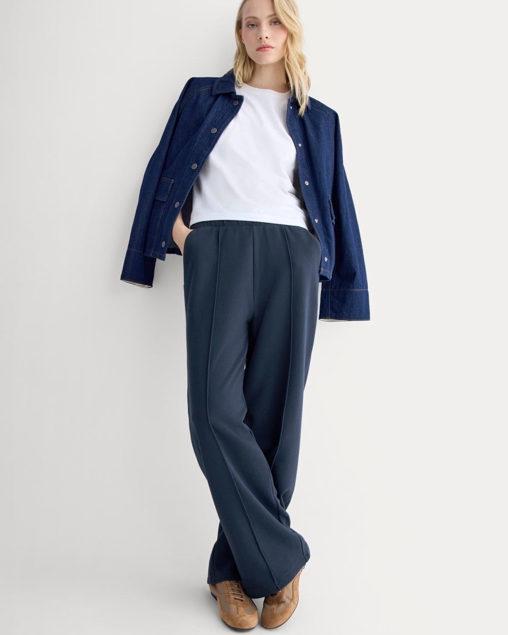 Everlane lightweight terry cotton blend pintuck sweatpants in navy size L